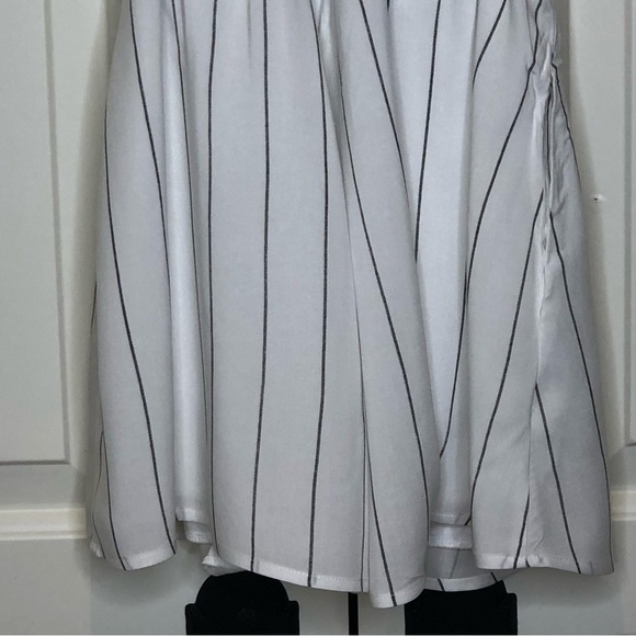 NWT MI AMI STRIPE TIE WAIST ROMPER WOMENS MEDIUM SMOKE & ANIMAL FREE HOME - Picture 11 of 11